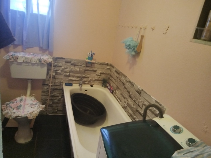2 Bedroom Property for Sale in Bethelsdorp Eastern Cape
